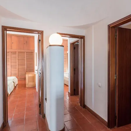 Lovelystay 3 Bedroom House In Vilamoura Holiday home *